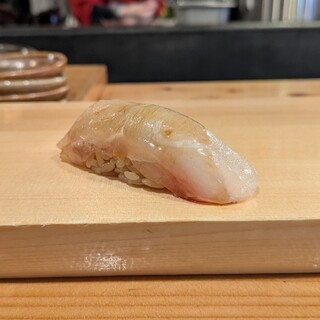 赤酢を使った本格江戸前寿司 赤ずし_1