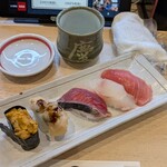 佐渡廻転寿司 弁慶 - 料理写真: