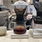 WOODBERRY COFFEE - ドリンク写真:ドリップの様子