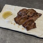 つむぐ - 厚切り牛タン炭火焼き