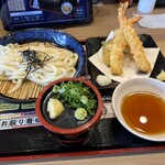 資さんうどん - 料理写真: