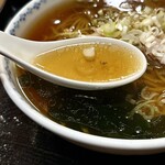 東園 - ラーメン（スープ）