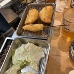 たけちゃん - ハムカツ、ししゃも、お通しキャベツ