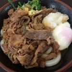 やなぎ屋 - 温玉肉ぶっかけ400円ぐらい