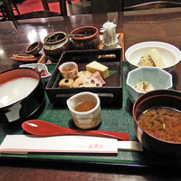 美濃吉 新阪急ホテル店 - 京の朝粥膳