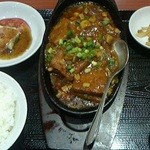 四川食府 - 150408神奈川　四川食府　鉄板マーボー豆腐850円