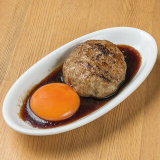 【オーダー率ほぼ100％！】月見つくね卵黄と絡めてすき焼き風