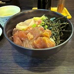まぐろのなかだ屋 - 