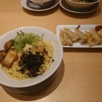 丸源ラーメン - 料理写真: