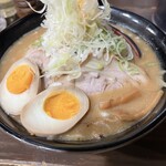 麺処 花田 - 味玉チャーシュー味噌ラーメン
