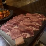 焼肉の家 いちえん - 極タン。これ、美味しかった！