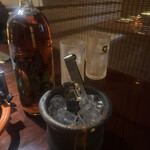 焼肉の家 いちえん - 烏龍茶。1本頼めばシェア出来ます。1L,