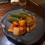 焼肉の家 いちえん - キムチ盛り合わせ。