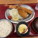 海老どて食堂 - エビデカイ