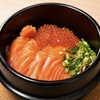 炉端ともつ しゃにむに - 親子釜飯。イクラたっぷり♪