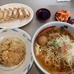 高島 塩元帥 - 料理写真:ネギ塩ラーメン（半熟味付け卵）フルセット