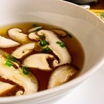 レストランテ 風 - 原木椎茸のスープ
