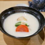 割烹 はらだ - 料理写真:「椀物」白味噌雑煮椀