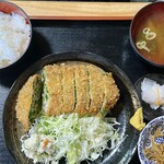 とんかつ美沢 - 料理写真:ニラメンチ定食