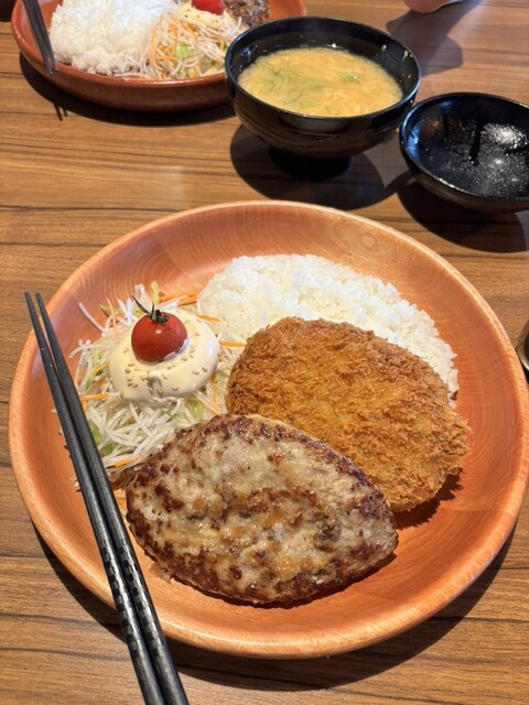 びっくりドンキー 富久山店 - 郡山/ファミレス | 食べログ