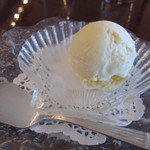 横浜瀬里奈 ステーキドーム - 本当は、セットドリンクはコーヒーか紅茶なんだけど、子供には、アイスに変更してくださいました！