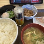 すき家 - 料理写真:牛まぜのっけ