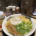 金久右衛門 - 朝ラーメンにはピッタリの、金醤油