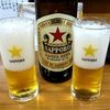 金の字 - ドリンク写真:サッポロとキリンが選べる「ビール大」（700円）