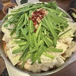 博多名物 もつ鍋 笑楽 - 