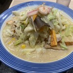 リンガーハット - 料理写真:キャベツとモヤシばかり