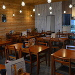 博多豊一長浜食堂 - 開放的な店内！団体様の予約も随時受付