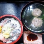 Kaisen Ryourino Mise Iwasawa - いわし丼700円といわしのだんご汁400円