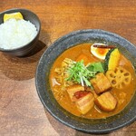 奥芝商店 - 料理写真:厚切りベーコンとキャベツ　エビスープ　7辛