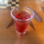 ハーブカフェYKガーデン - ドリンク写真:食前ハイビス＆ハーブのドリンク