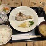 梅山鉄平食堂 - 