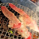 炭火焼肉 ゴールデンホルモン - 牛カルビ
