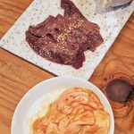 炭火焼肉 ゴールデンホルモン - ・レバーしゃぶしゃぶ
・シロコロホルモン