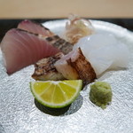 新屋敷 幸福論 - お造りはサワラ、アオリイカ、のどぐろ