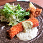 小野の離れ - サーモン&カキフライ