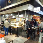 丸健水産 - 賑わってます