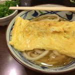 丸亀製麺 - だし玉肉うどん(並)@590