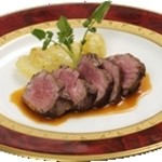 ディナーベル - ステーキも人気です。
こだわりのソースが美味!!