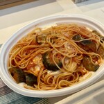 ピッツェリア クラフト - ナスとモッツァレラのトマトソーススパゲッティ