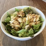 元祖パスタ食堂 - サラダ　豆とマカロニが良いです