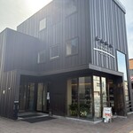 クラモチコーポレーション - お洒落な外観