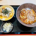 ゆで太郎 - 料理写真:オーダーから2分弱で提供、超早っ！白ネギってのがが関東ぽい。この量なので満腹満足できた。