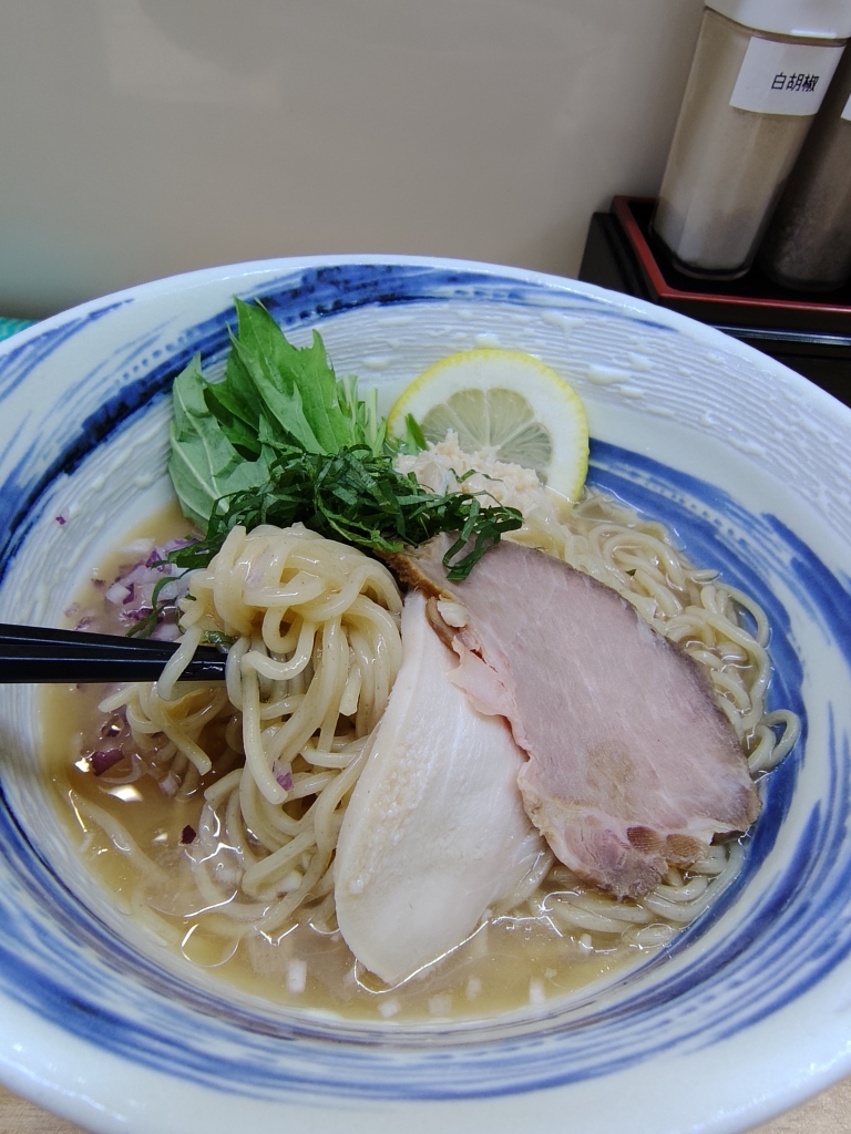 麺 や 魁星