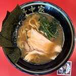 横濱家系ラーメン 十三代目野中家 - 
