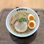 中華そば 大林 - 塩ラーメン味玉入り