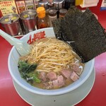 ラーメン山岡家 - 料理写真:ネギラーメン(醤油)クーポンで海苔トッピング